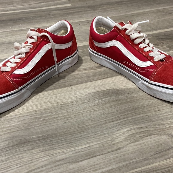 Red vans - Picture 5 of 6